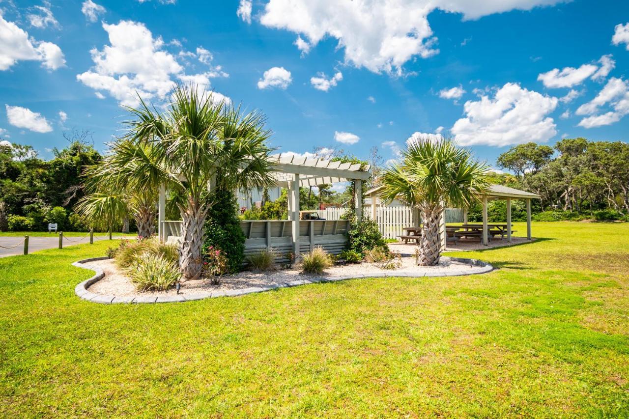 The Palm Villa Caswell Beach Exterior photo