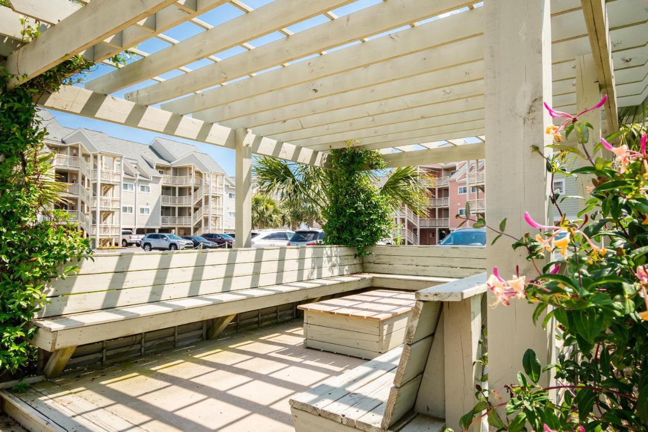 The Palm Villa Caswell Beach Exterior photo